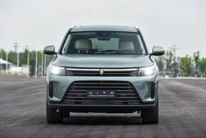 赛力斯问界M7豪华SUV，图片与价格深度解析