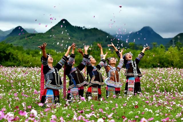 花海退役，英雄落幕，青春重启之路