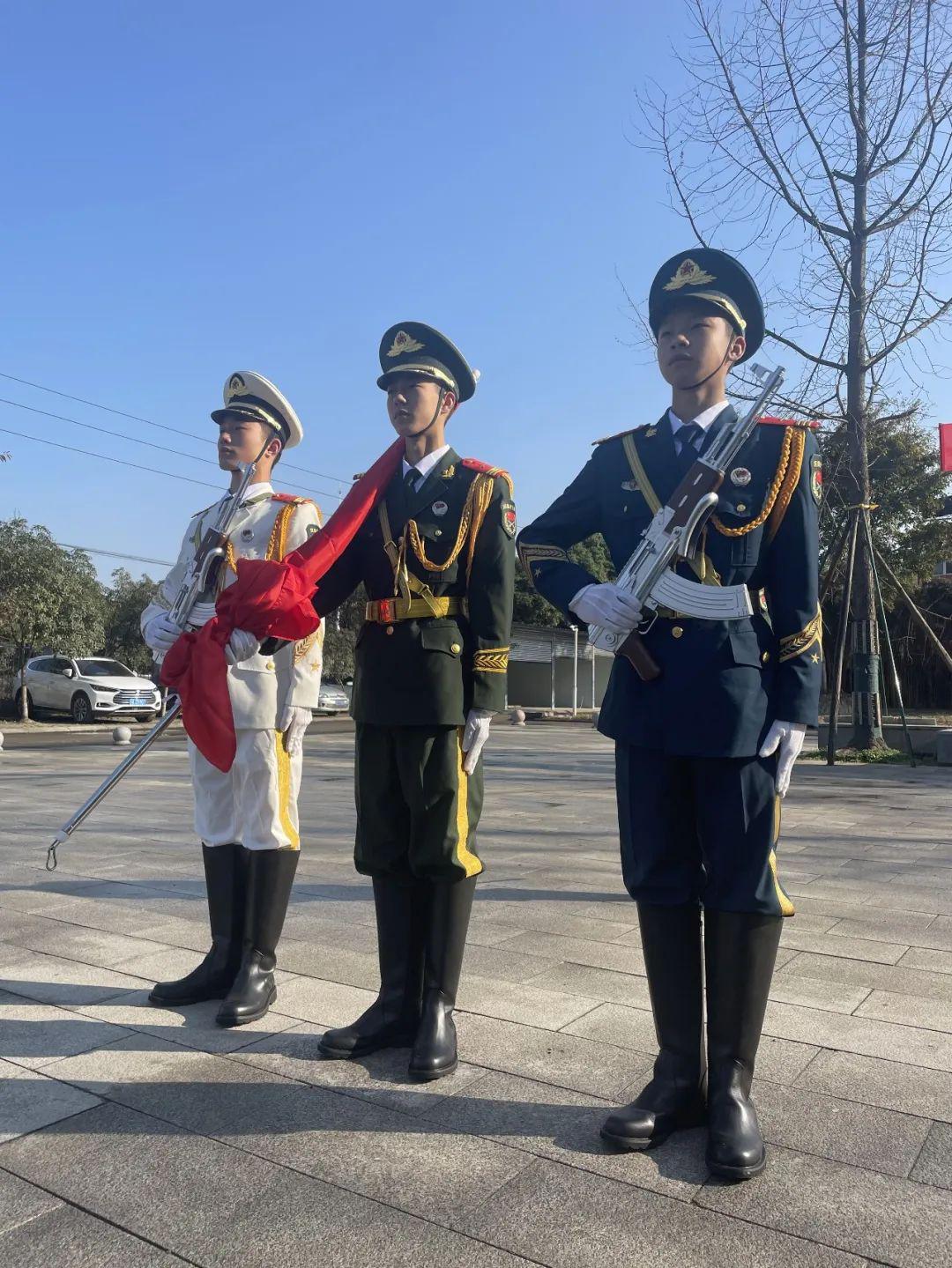 致敬新时代守护者，国旗护卫队送上硬核新年祝福