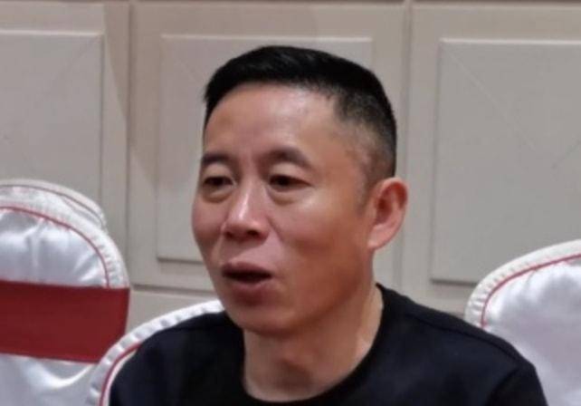 潘宏否认蹭流量，艾特洗澡事件真相探讨