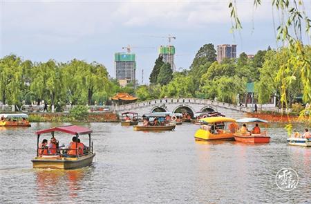 老君山玻璃滑道，极致乐趣体验地