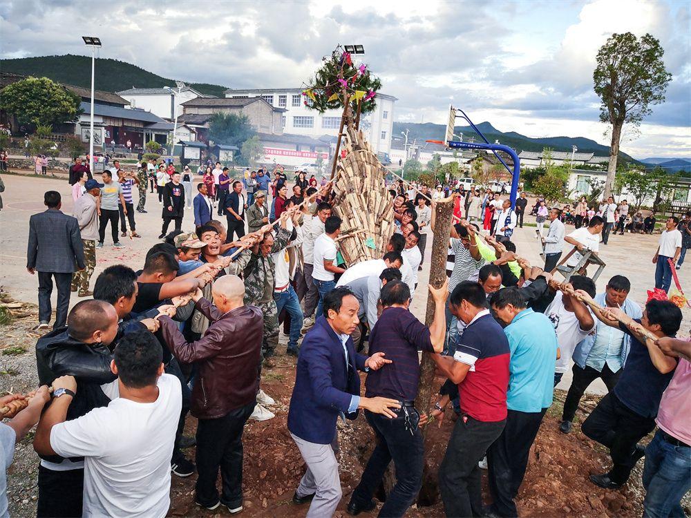 火把节照片高清，光影中的民族狂欢夜