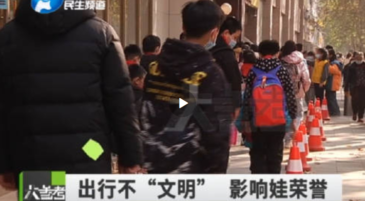 男子奔丧后精神异常的家庭破碎与心理重建之路