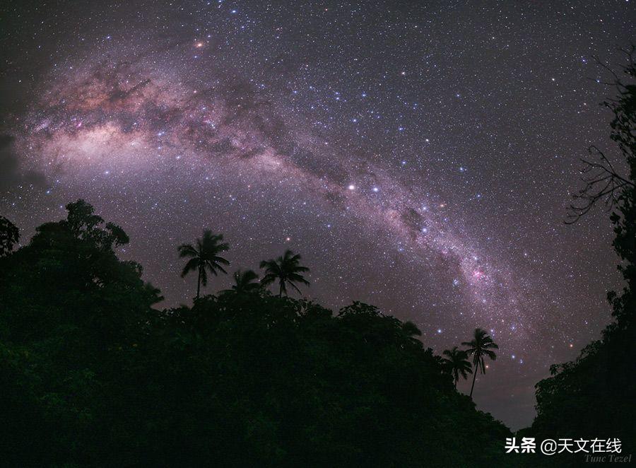 银河决堤，宇宙之美的壮丽展现与深层内涵探索